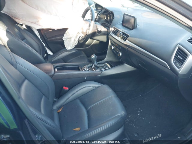 3MZBN1L3XJM265218 Mazda Mazda3 Touring