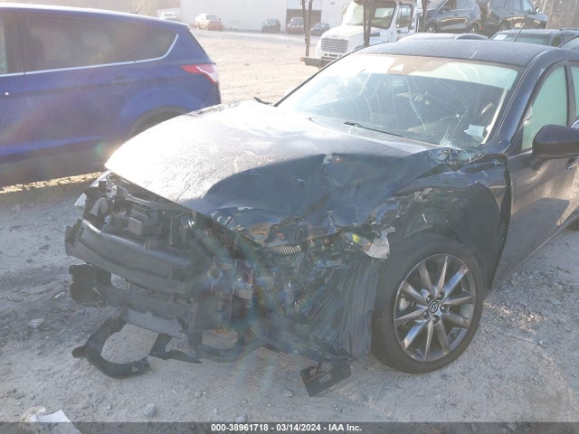 3MZBN1L3XJM265218 Mazda Mazda3 Touring