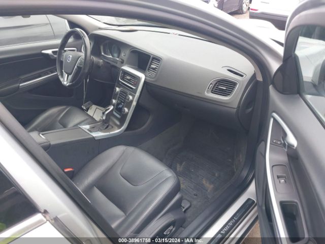 YV1612TK0F1335207 Volvo S60 T5 Premier