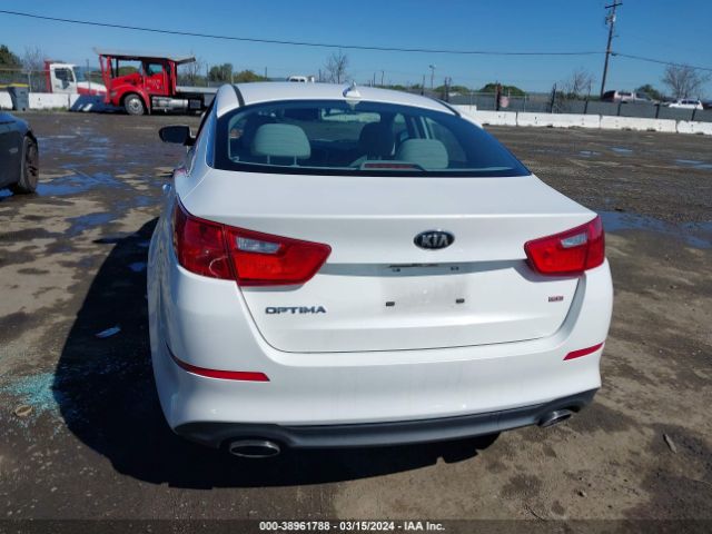 KNAGM4A7XF5532600 KIA Optima Lx