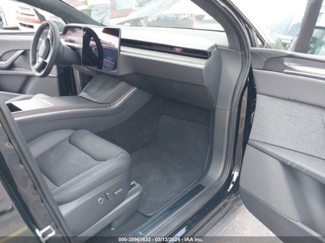 2024 TESLA MODEL X 7SAXCBE53RF433108 Photo 4