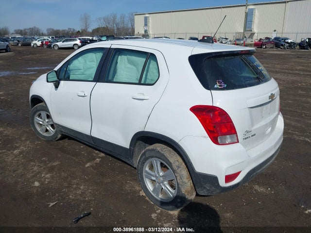 Chevrolet TRAX LS 2018 KL7CJNSB7JB621857 Image 3