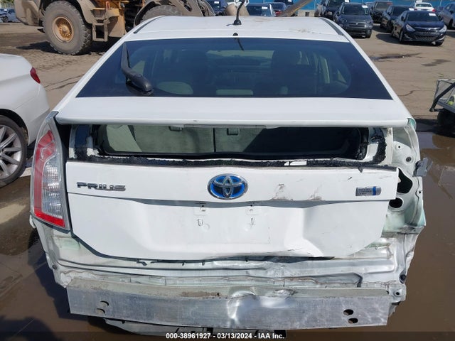 Toyota Prius Two 2015 JTDKN3DU2F1937587 Image 17