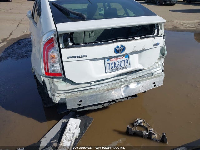 Toyota Prius Two 2015 JTDKN3DU2F1937587 Image 6