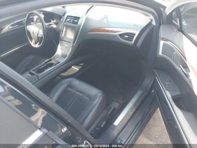 3LN6L2G92ER831570 Lincoln MKZ
