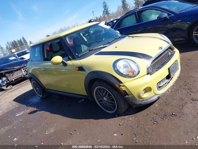 2011 MINI COOPER WMWSU3C50BT093316 Photo 0