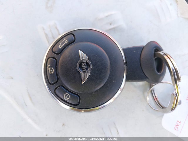 2011 MINI COOPER WMWSU3C50BT093316 Photo 10