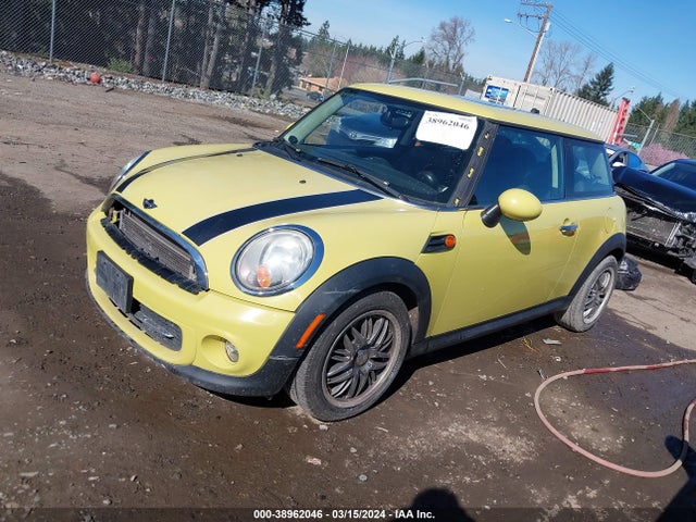2011 MINI COOPER WMWSU3C50BT093316 Photo 1