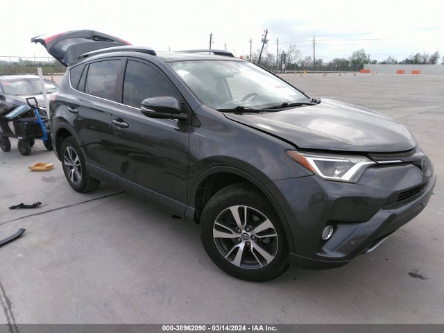 Toyota Rav4 Xle 2018 JTMWFREV6JJ166360 Image 1