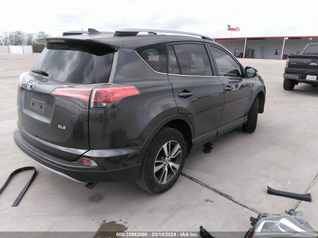 Toyota Rav4 Xle 2018 JTMWFREV6JJ166360 Image 4