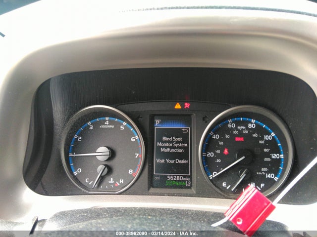 Toyota Rav4 Xle 2018 JTMWFREV6JJ166360 Image 7