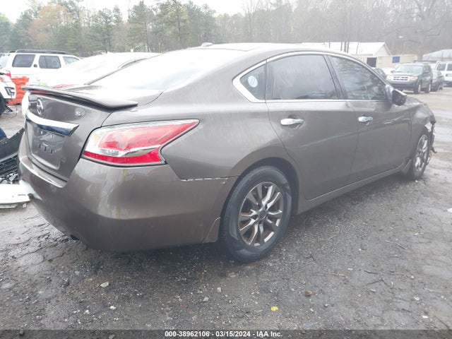 Nissan Altima 2.5 S 2015 1N4AL3AP8FN397788 Image 4