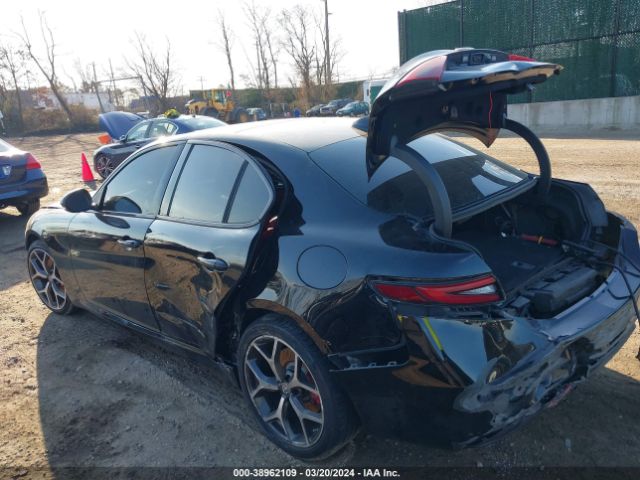 ZARFAEEN5J7577551 Alfa Romeo Giulia Ti Sport Awd