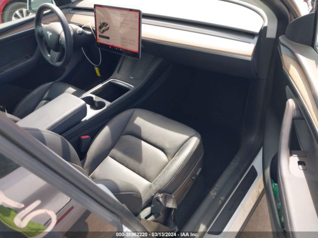 2023 TESLA MODEL Y 7SAYGAEE4PF625086 Photo 4