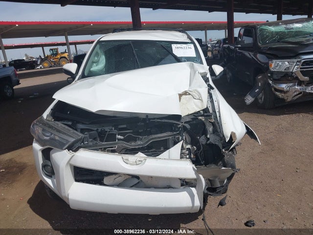 Toyota 4runner Sr5 Premium 2022 JTENU5JR3N5985162 Image 13