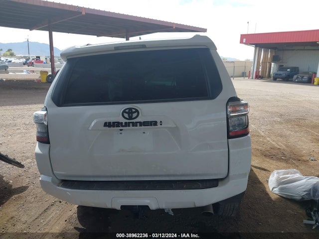 Toyota 4runner Sr5 Premium 2022 JTENU5JR3N5985162 Image 17
