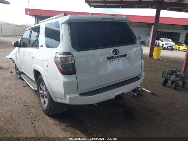 Toyota 4runner Sr5 Premium 2022 JTENU5JR3N5985162 Image 3