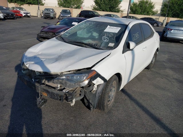 Toyota COROLLA LE 2019 5YFBURHE5KP914108 Image 2