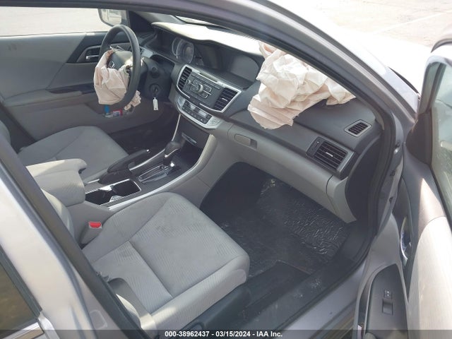 Honda ACCORD LX 2015 1HGCR2F39FA116284 Image 5