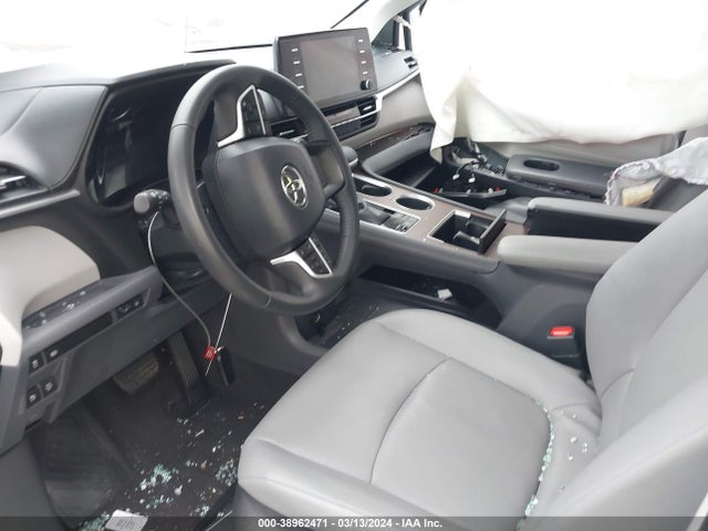 38962471 :رقم المزاد ، 5TDYRKEC8NS119989 vin ، 2022 Toyota Sienna Xle مزاد بيع