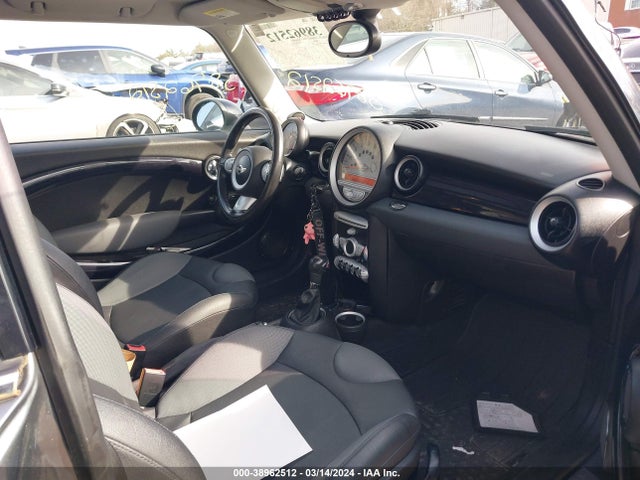 2010 MINI COOPER S WMWMF7C51ATZ71182 Photo 4
