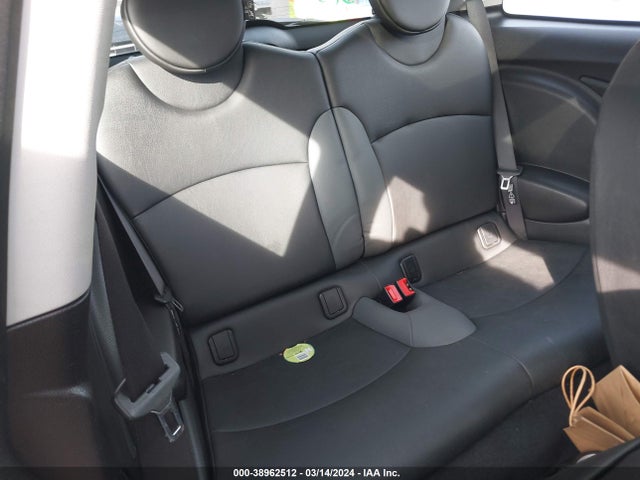 2010 MINI COOPER S WMWMF7C51ATZ71182 Photo 7