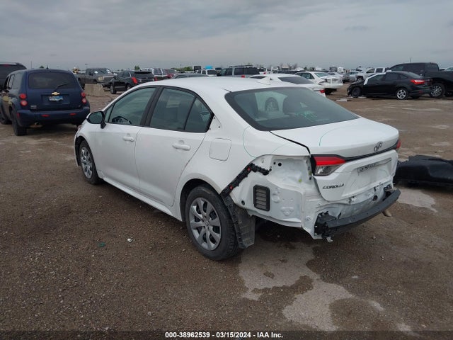 Toyota COROLLA LE 2021 5YFEPMAEXMP252322 Image 3