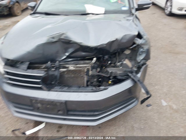 3VWD67AJ5GM393949 Volkswagen Jetta 1.4t Se