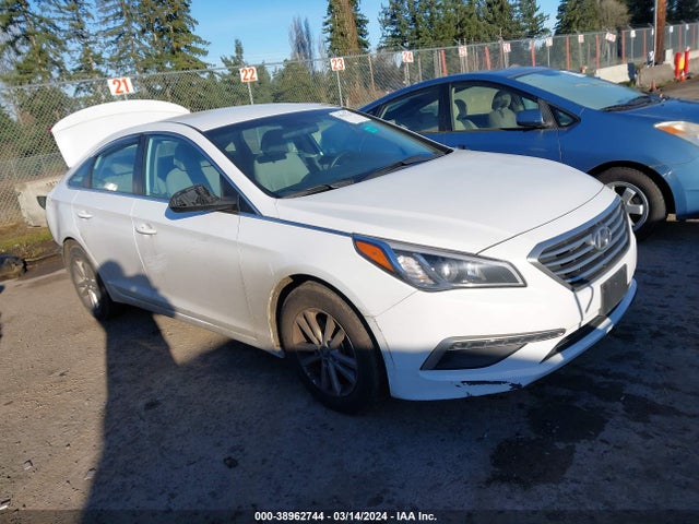 Hyundai SONATA SE 2015 5NPE24AF3FH017574 Image 1