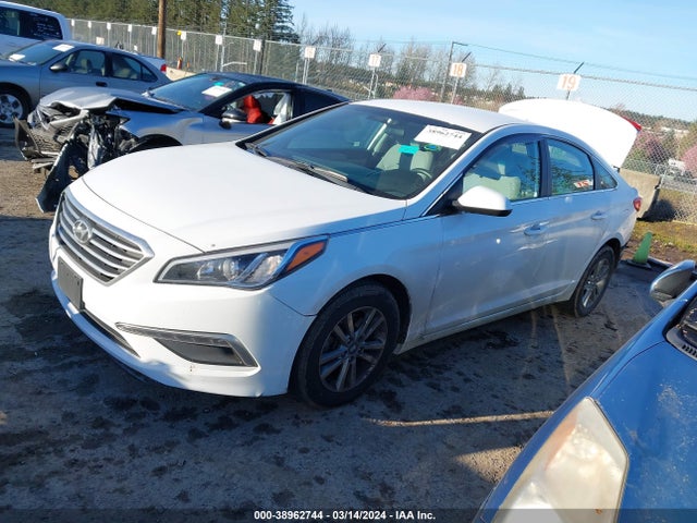 Hyundai SONATA SE 2015 5NPE24AF3FH017574 Image 2