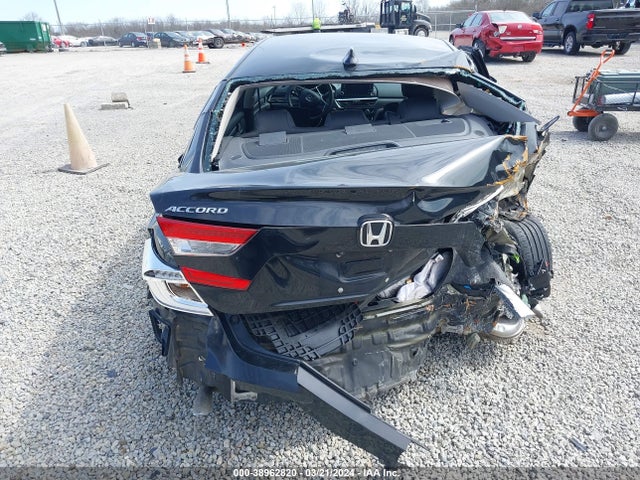 Honda ACCORD LX 2018 1HGCV1F15JA102766 Image 17