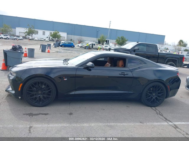 Chevrolet Camaro 2lt 2017 1G1FD1RS8H0175691 Image 14