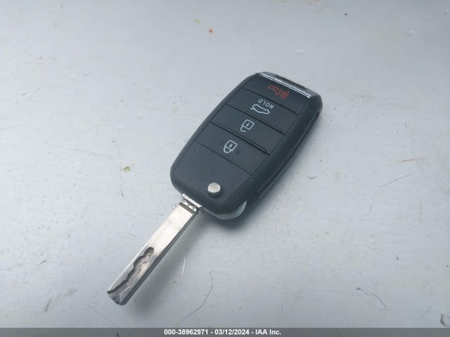 KIA Optima Lx 2018 5XXGT4L31JG196338 Image 11