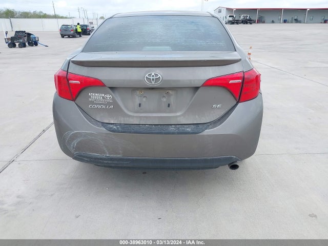 Toyota COROLLA SE 2017 5YFBURHE5HP635427 Image 16