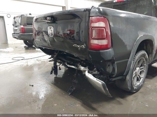 RAM 1500 Laramie  4x4 5'7 Box 2019 1C6SRFJT6KN643444 Image 17