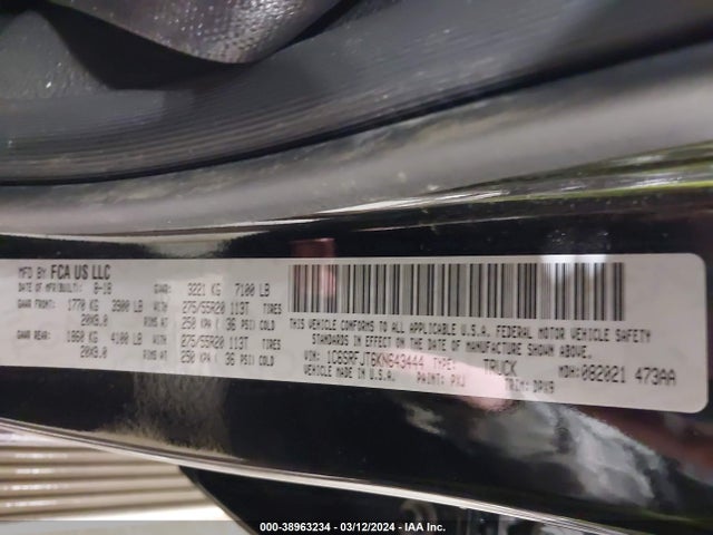 RAM 1500 Laramie  4x4 5'7 Box 2019 1C6SRFJT6KN643444 Image 9