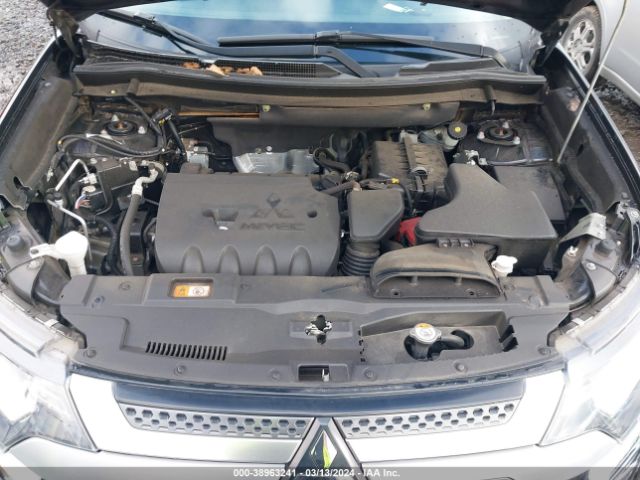JA4AD3A32KZ027955 Mitsubishi Outlander Se