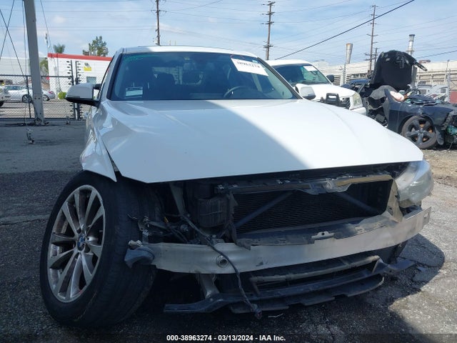 BMW 320i 2017 WBA8E1G3XHNU16062 Image 6