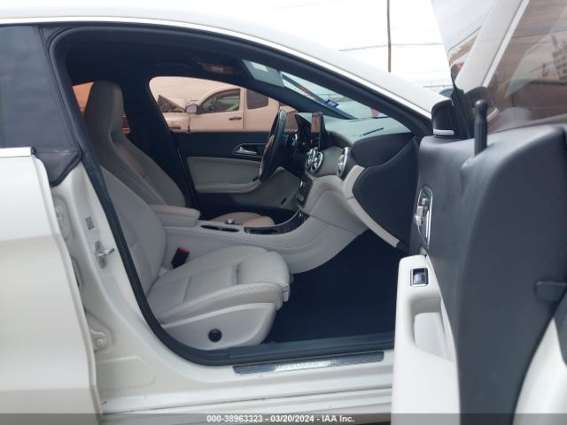 WDDSJ4EB9HN471947 Mercedes-Benz CLA 250