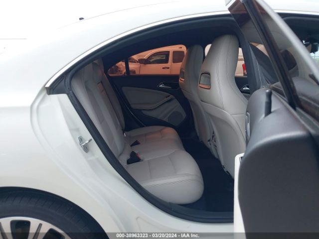 WDDSJ4EB9HN471947 Mercedes-Benz CLA 250