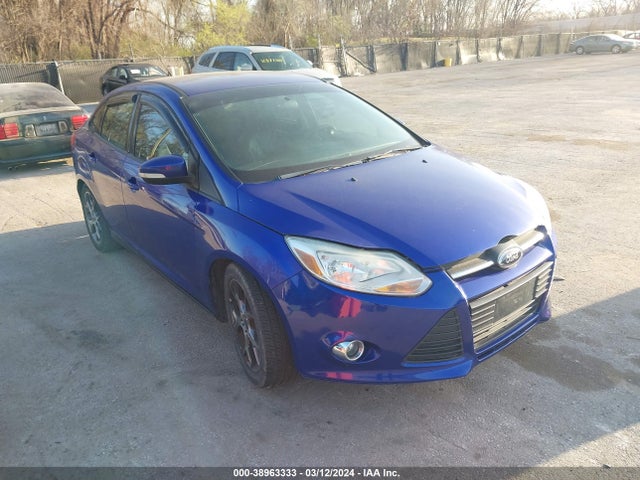 Ford FOCUS SE 2014 1FADP3F23EL325096 Image 1