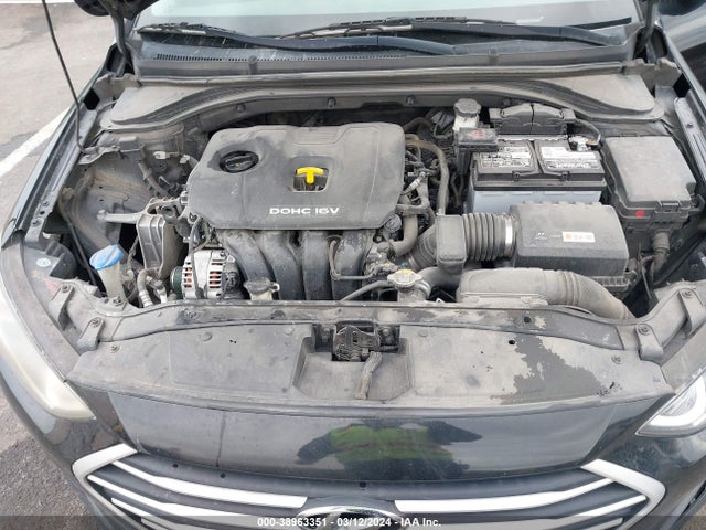 Hyundai ELANTRA SEL 2018 5NPD84LF2JH340028 Image 10