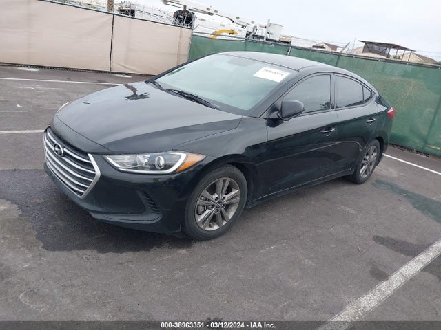 Hyundai ELANTRA SEL 2018 5NPD84LF2JH340028 Image 2