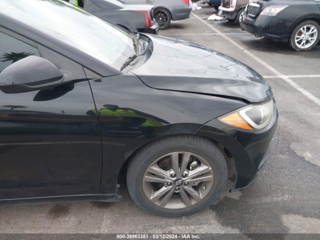 Hyundai ELANTRA SEL 2018 5NPD84LF2JH340028 Image 6