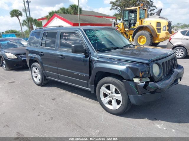 2014 1C4NJPBB9ED890007 main image