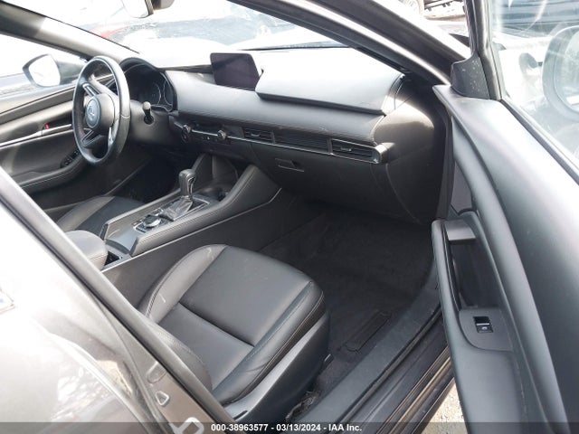 JM1BPAKLXM1337955 Mazda Mazda3 Select