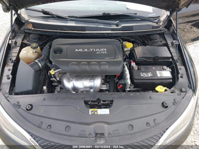 1C3CCCAB2FN660451 Chrysler 200 Limited