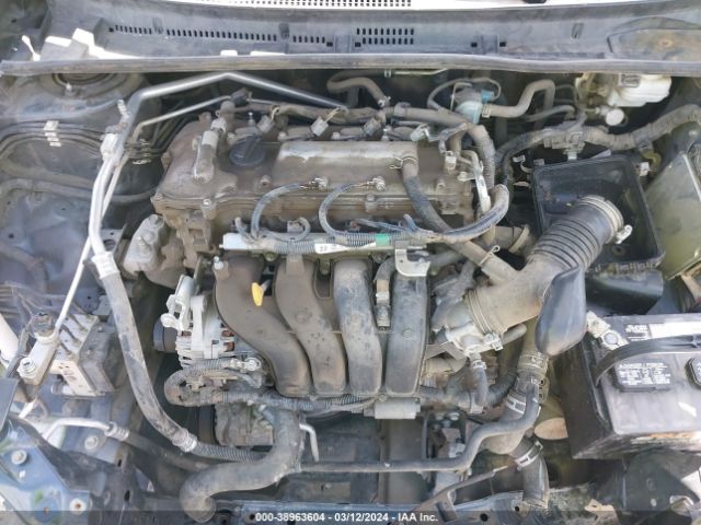 2T1BURHE0JC967989 Toyota COROLLA LE