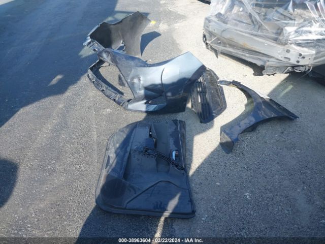 2T1BURHE0JC967989 Toyota COROLLA LE
