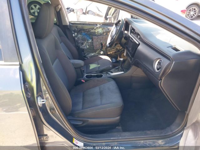 2T1BURHE0JC967989 Toyota COROLLA LE